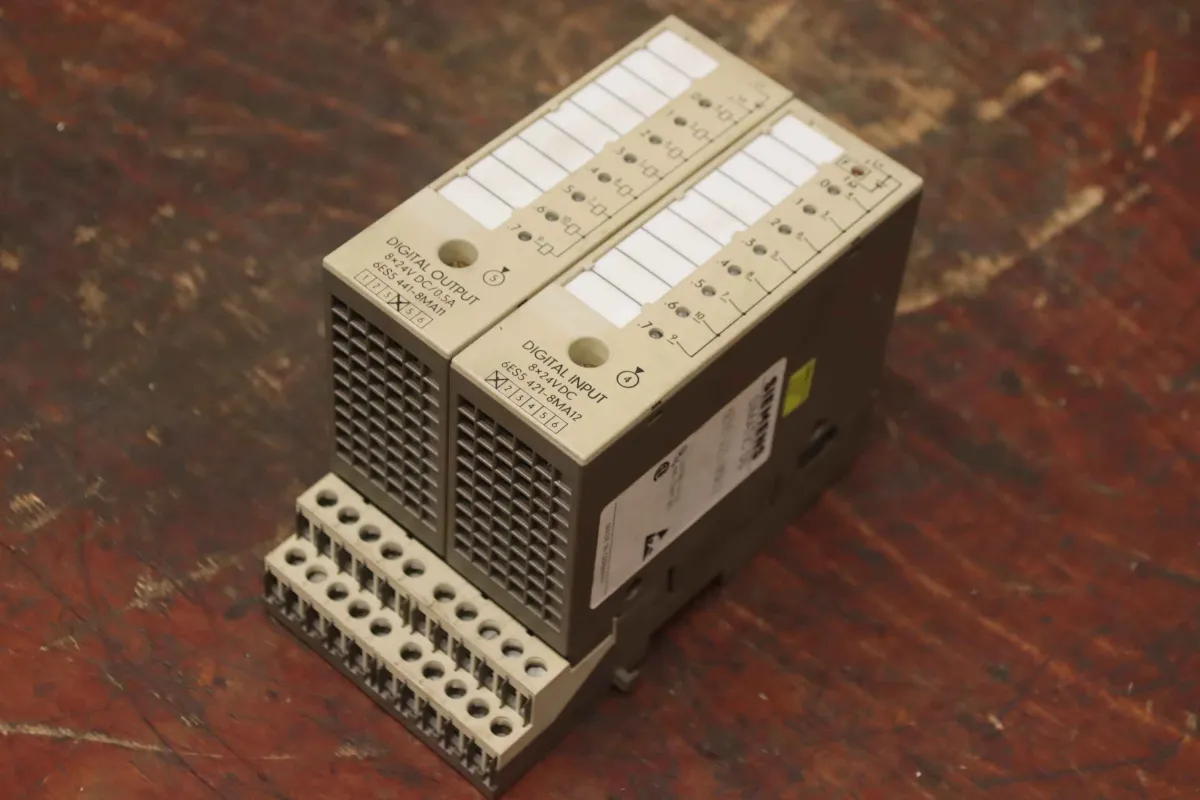 Siemens 6ES5 421-8MA11 / 6ES5 421-8MA12 6ES5 700-8MA11 Digitaleingang