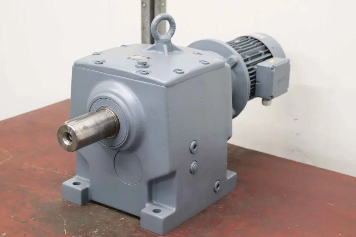 Nord Getriebebau SK.63 IEC 100 Getriebemotor 3 kW 5,3 U/min