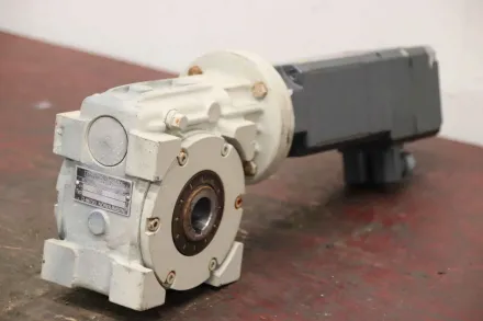 Spn Siemens FHF 75 1FT 6034-4AK71-3EA1 Gleichstrom Getriebemotor 300V 444 U/min – RESALE