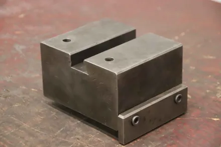Guss 150/120/H95 mm Aufspannwürfel mit Nut – RESALE
