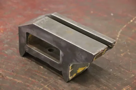 Guss 215/70/H105 mm Aufspannwürfel mit T Nut – RESALE