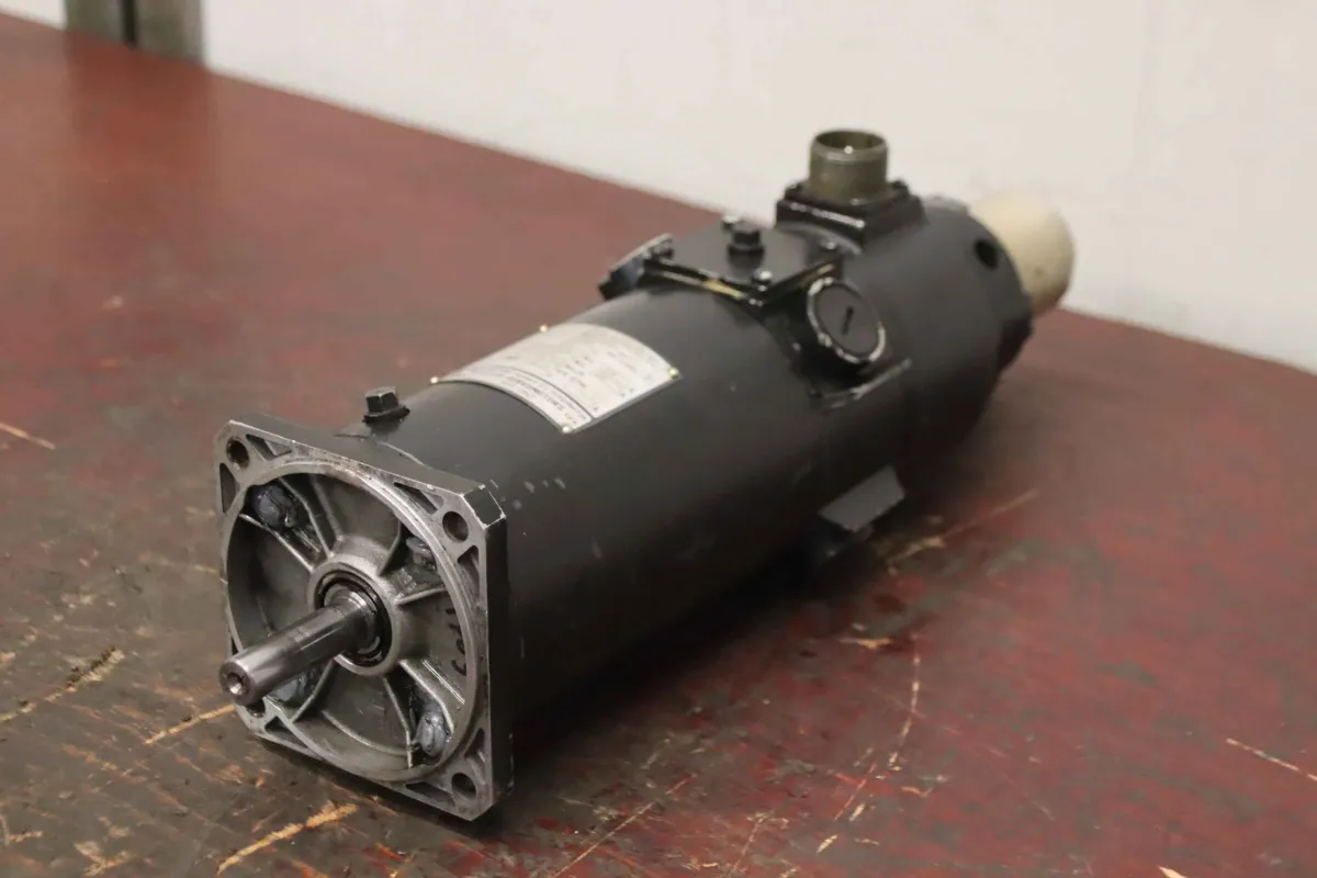 Isoflux Heidenhain 544,4,25,98/90 Servomotor 96 V