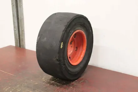 Solideal Magnum 18x7-8 Vollgummi Reifen 2 Stück – RESALE