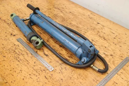 Weber ERGS 40-150  8 t Handhydraulikpumpe  650 Bar mit Zylinder – RESALE