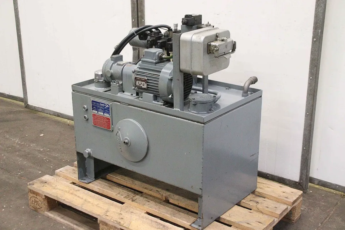 Brown & Sharpe AR-7587 Hydraulikaggregat 1,5 kW 30 bar