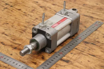 Hoerbiger PA60300-0030 AZ5050/30 Hub 30 mm Pneumatikzylinder – RESALE