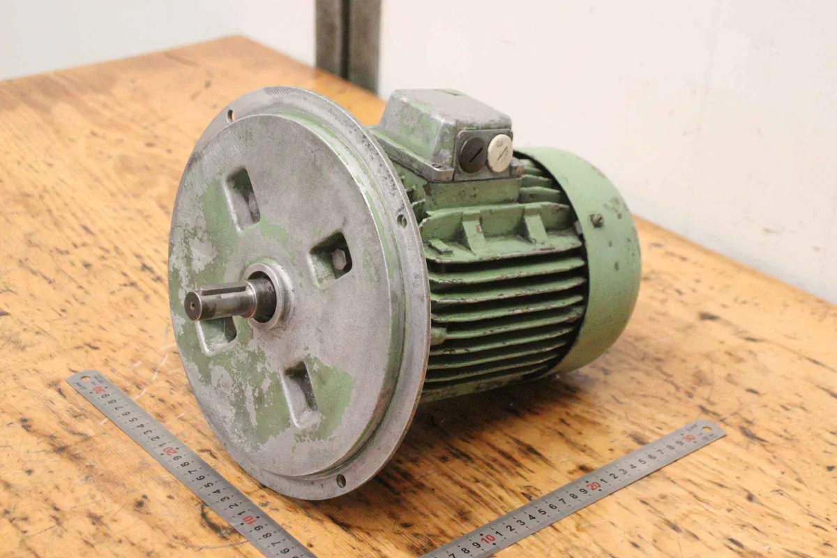 D-08 Electric motor 2,3 kW 2800 rpm