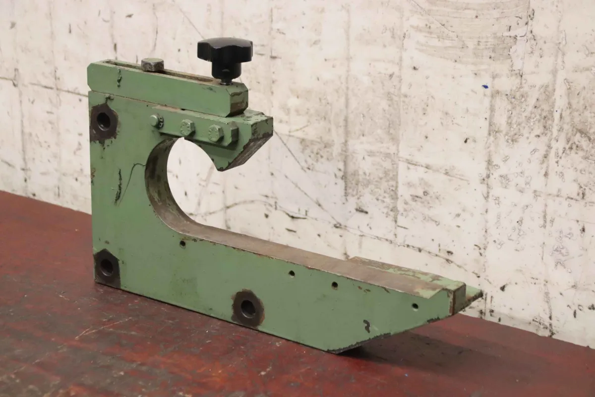 Spannbereich Ø ca 90 mm Klemmbügel für Rollenträger