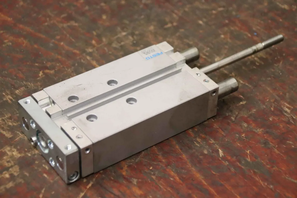 Festo DFM-20-80-B-P-A-GF-AJ 532316 Führungszylinder