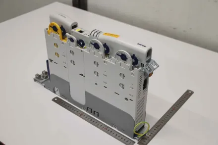 Lenze L-force E94AMHE0044 Multi Drive Servoumrichter – RESALE