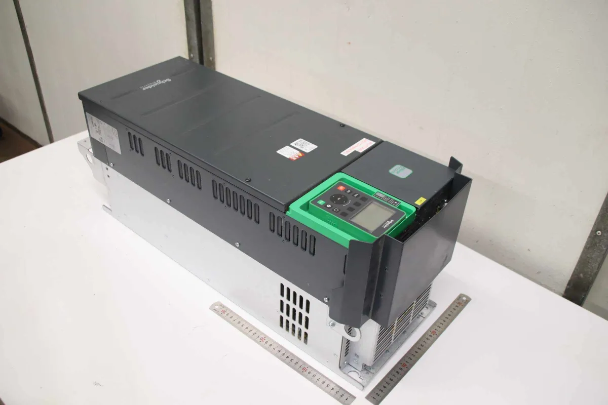 Schneider Electric Altivar 630 ATV630D55N4 Frequenzumrichter 55 kW