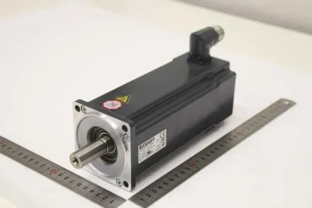 Beckhoff AM8042-0E21-0000 Servomotor 1,02 kW – RESALE