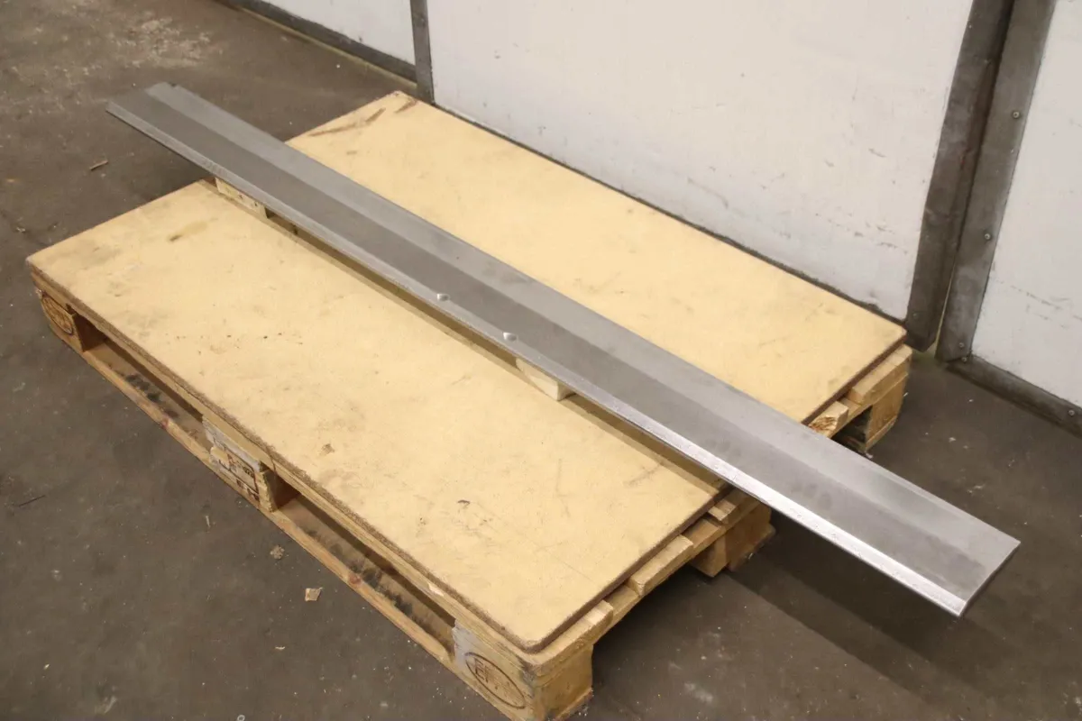 28 x 1760 mm 83° Abkantwerkzeug 515 mm