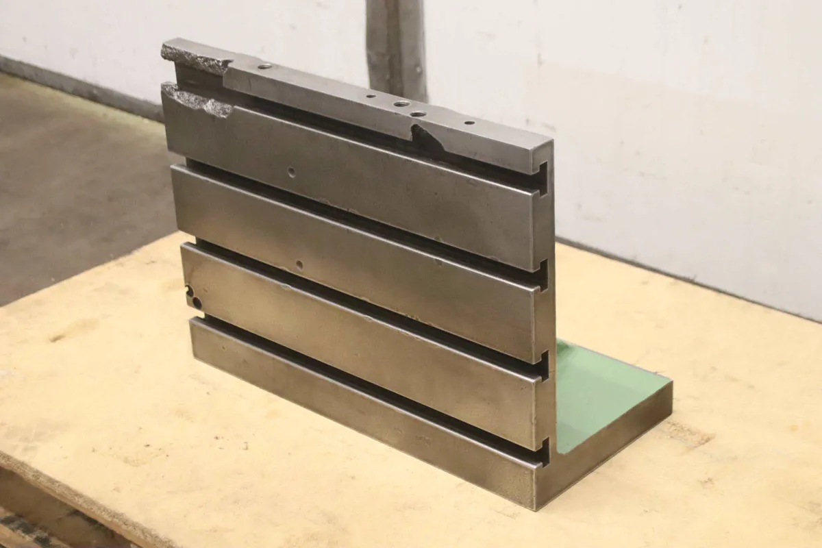Guss 535/250/H400 mm Aufspannwinkel mit T Nuten