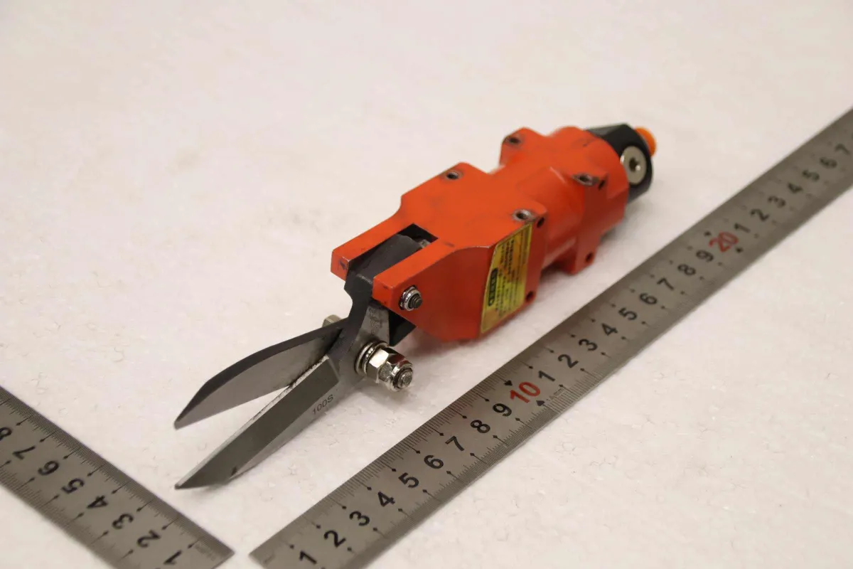 OPT AM-10 100S Pneumatikschere