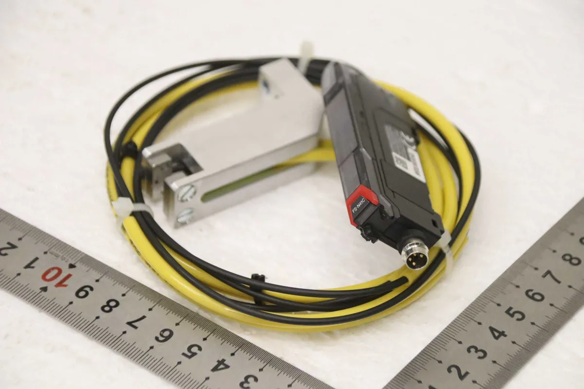 Keyence FS-N41C Lichtleiter-Verstärker