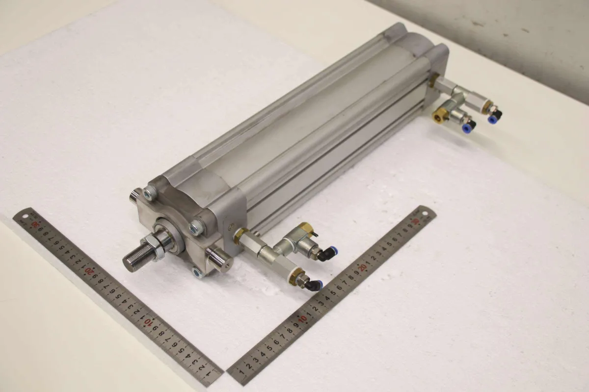 Festo DSBC-80-300-PPVA-N3A2 Hub 300 mm Pneumatikzylinder