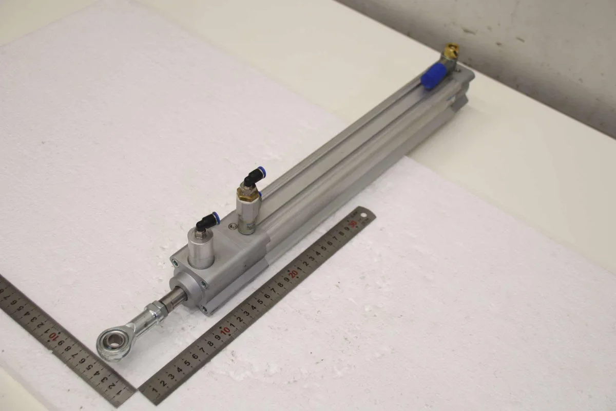 Festo DSBC-40-320-C-PPVA Hub 320 mm Pneumatikzylinder