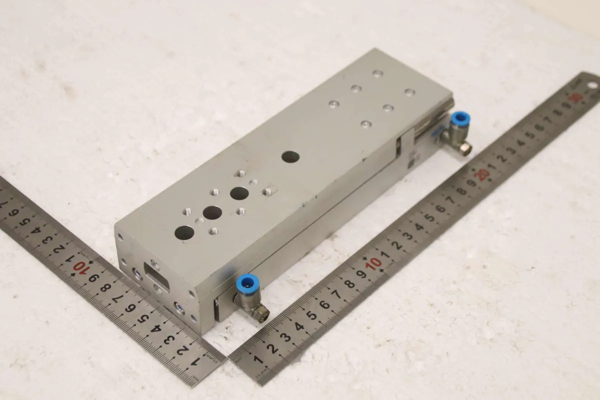 Festo DGST-16-125- Hub 125 mm Linearantrieb Mini- Schlitten