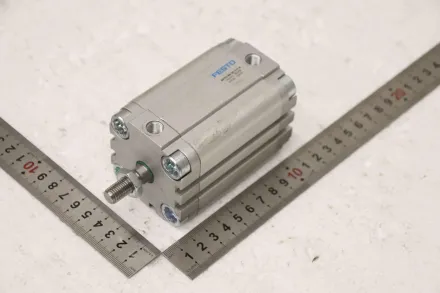 Festo ADVU-40-50-A-P-A Hub 50 mm Kompaktzylinder – RESALE
