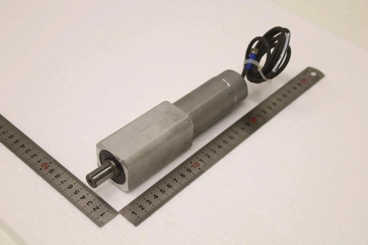 SEW Eurodrive ECG-A2M-09-A-K0 Gleichstrom Getriebemotor 24 V