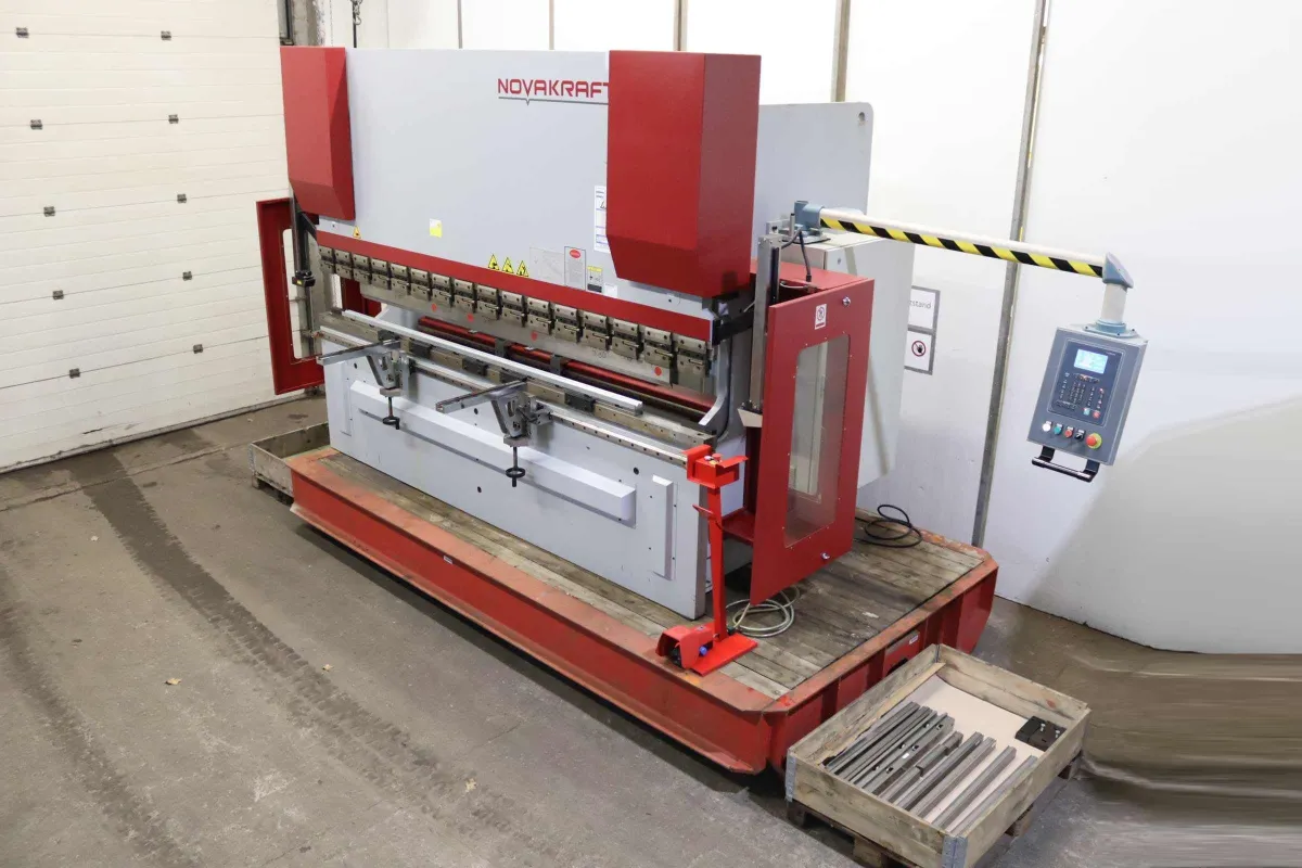 NOVAKRAFT PBS-H 125-3200 CNC Abkantpresse 3200 mm x 125 to