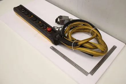 Demag DST 6  Stecker 16- polig Kranfernbedienung – RESALE