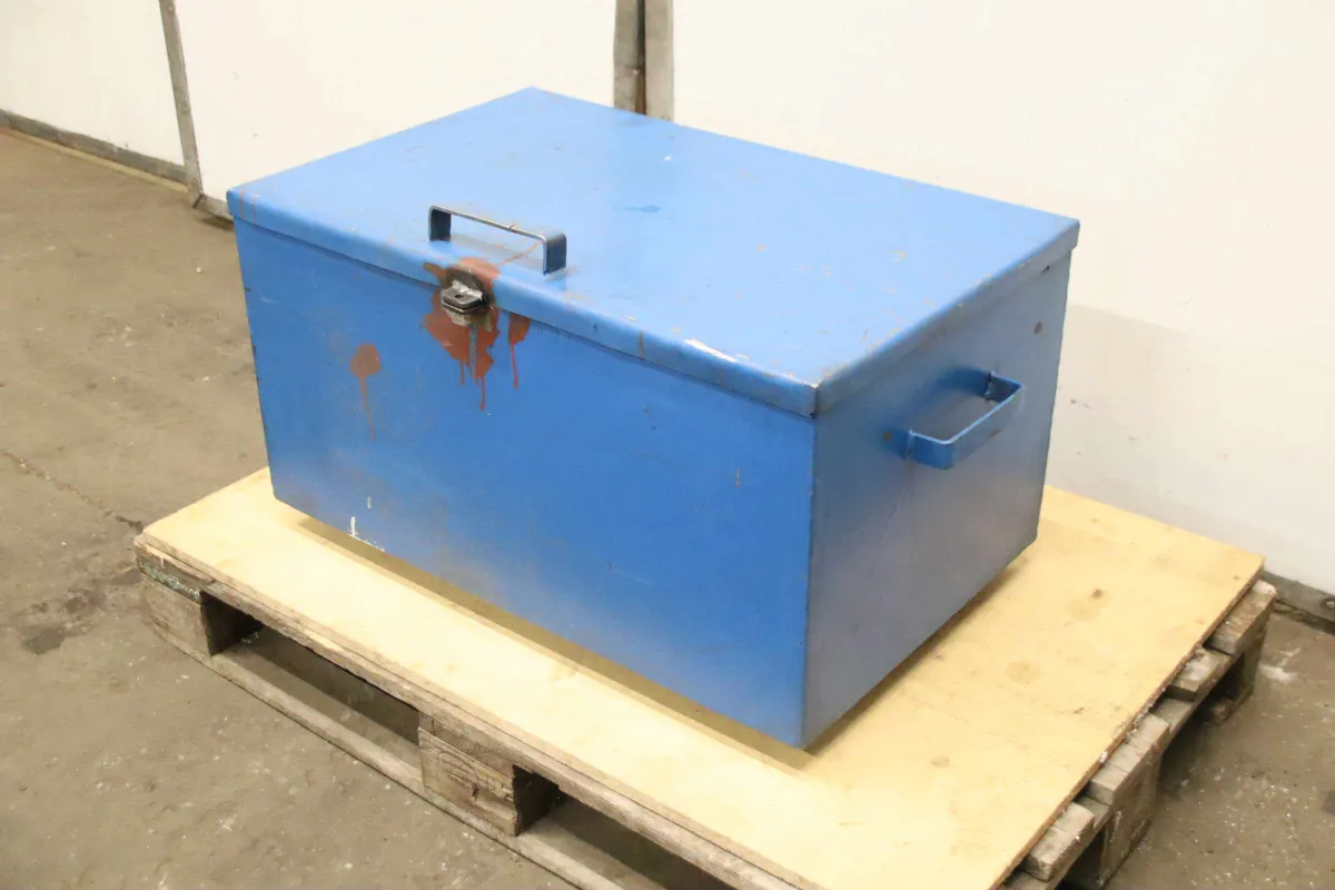 890/550/H495 mm Werkzeugkiste Transportkiste
