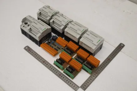 Klöckner-Moeller PS4-201-MM1 LE4-116-DX1 Steuergerät Kompaktsteuerung – RESALE