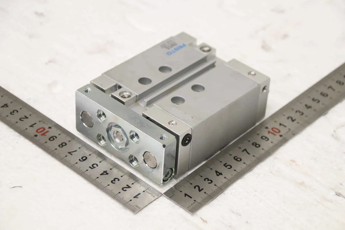 Festo DFM-20-30-B-PPV-A-GF 532316 Führungszylinder
