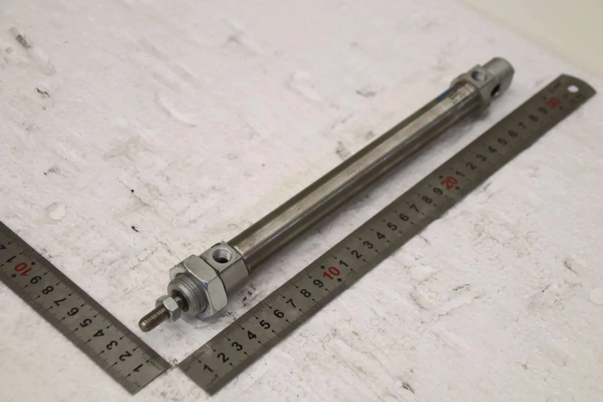 Festo DSNU-20-160-PPV-A Hub 160 mm Pneumatikzylinder