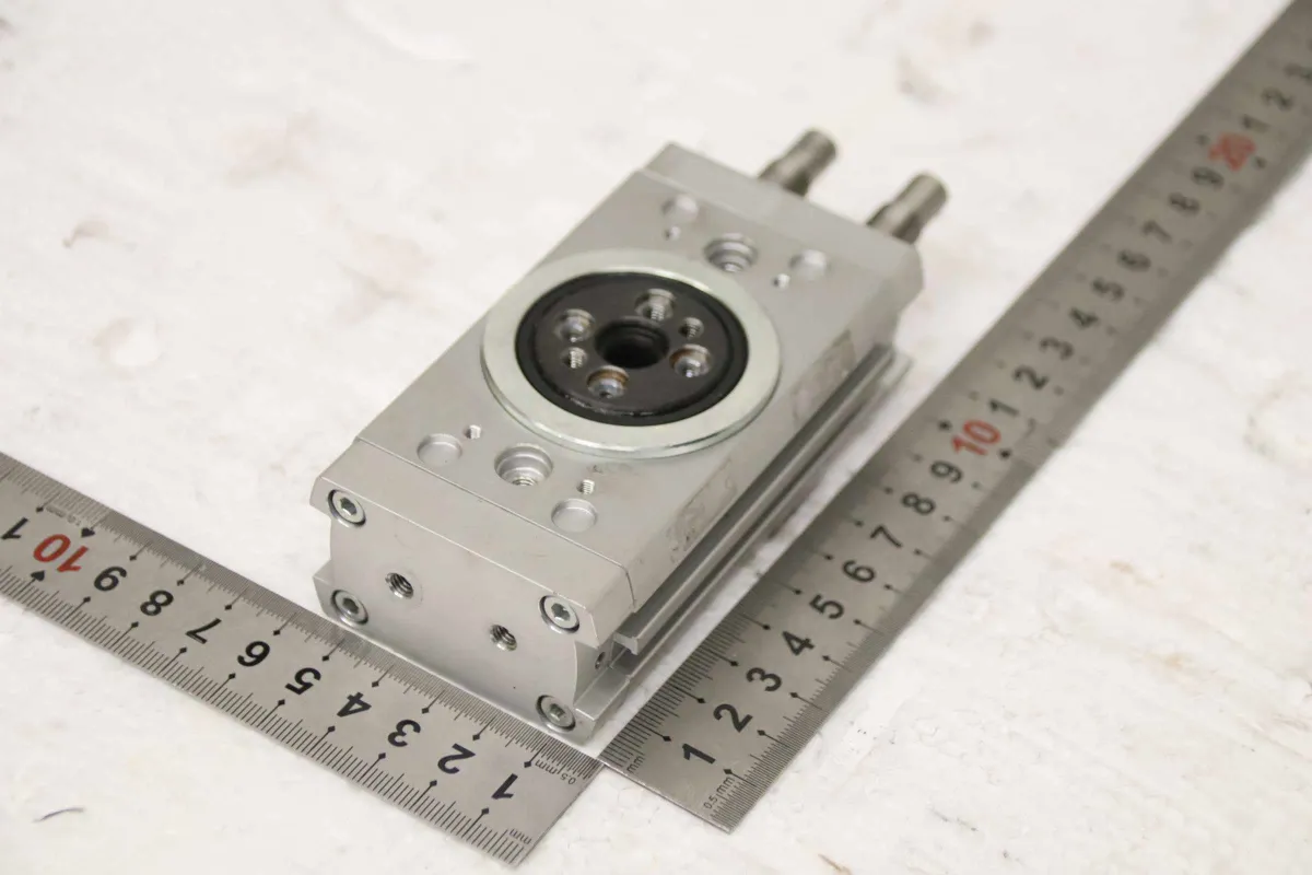 Festo DRRD-16-180-FH-Y9A 1644389 Schwenkantrieb