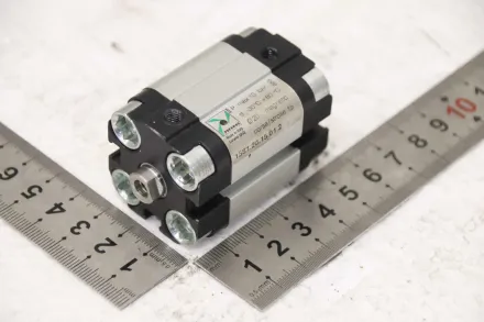 Pneumax 1581.20.15.01.2 Hub 15 mm Kompaktzylinder – RESALE