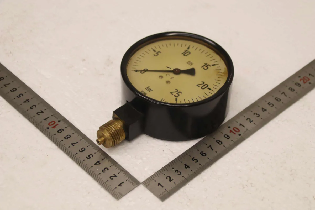 Wika 0-25 bar Manometer