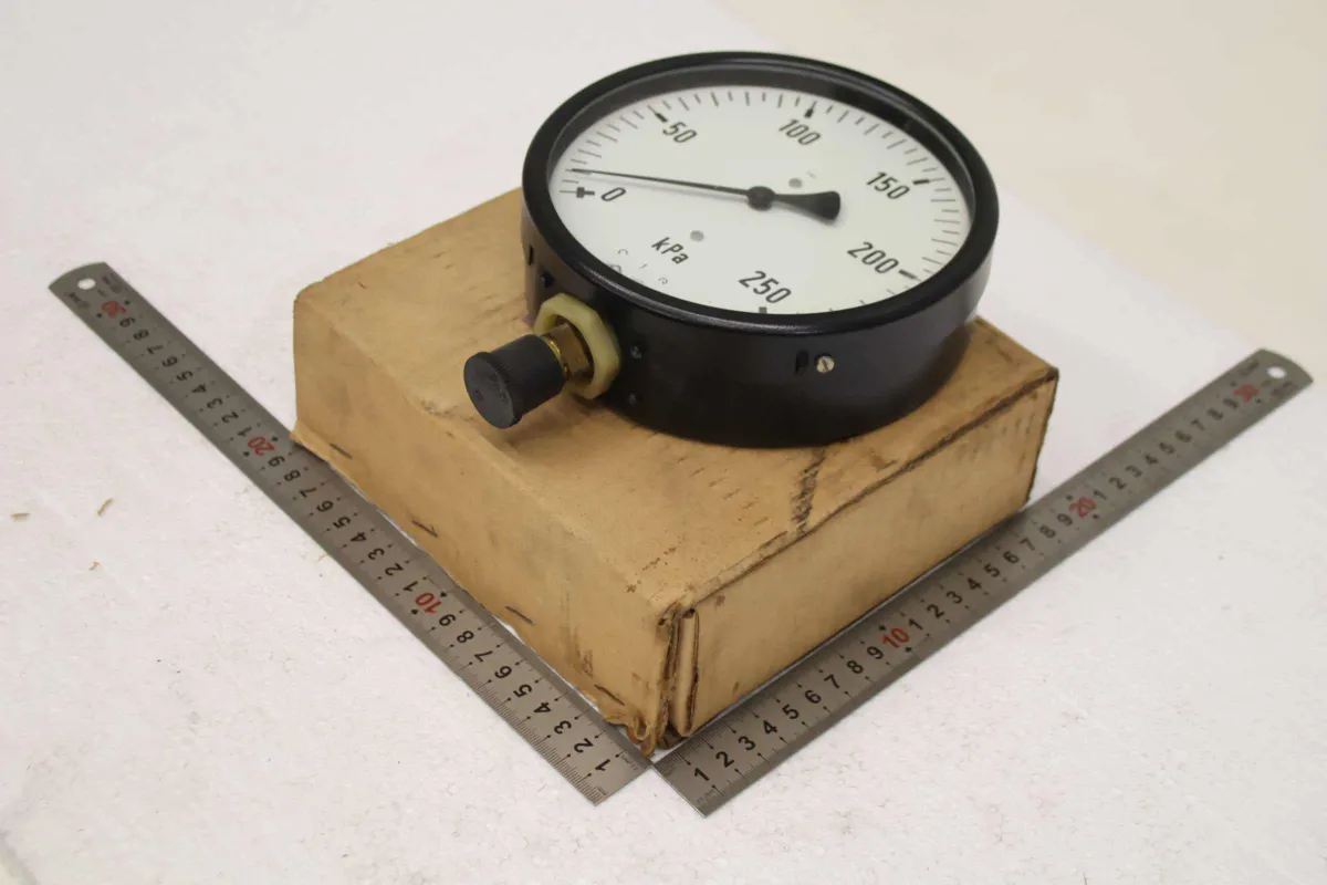 TGL 1/BS 64/2 160Ø Pressure gauge 0-2.5 bar / 0-250 kPa