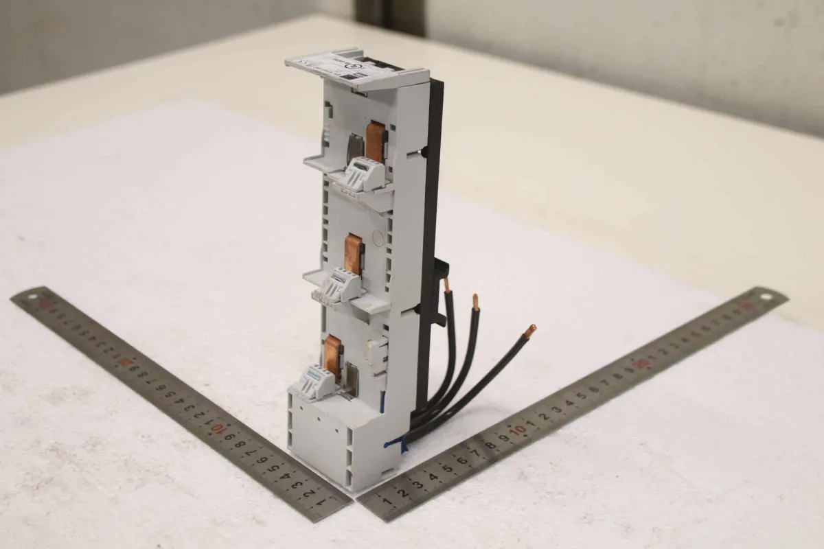 Rittal SV 9340.460 Sammelschienenadapter OM-Adapter