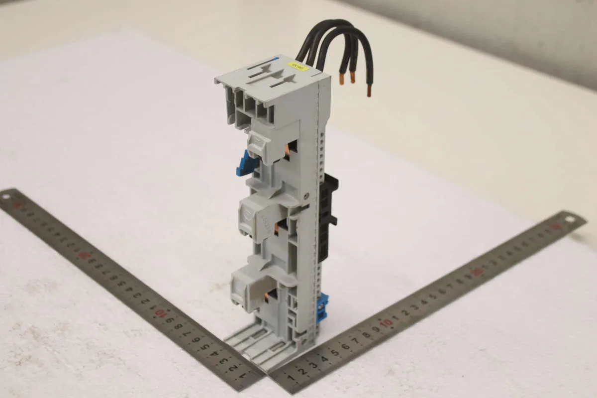 wöhner EEC6080-L MCCB LUB 12 LUB 32 32 427 Sammelschienenadapter