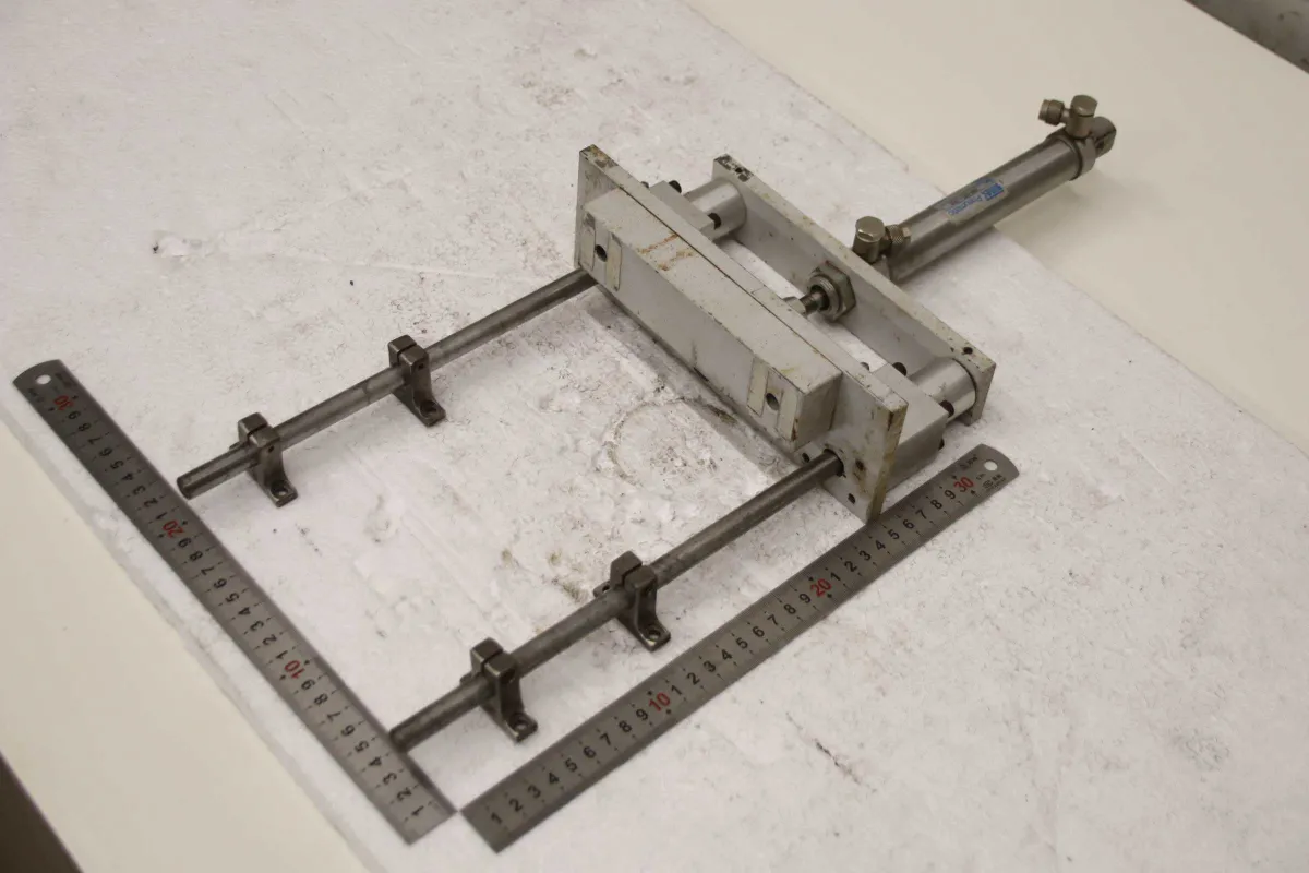 Gubisch Fimec DST H Hub 120 mm Spannvorrichtung aus Fensterfertigungsanlage