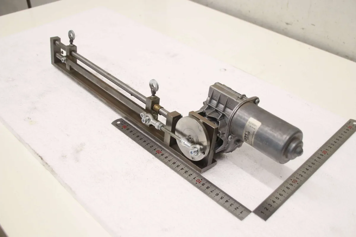 EPH elektronik DO31991373B00/4133 Verfahrweg 47 mm Servoantrieb mit Linearführung