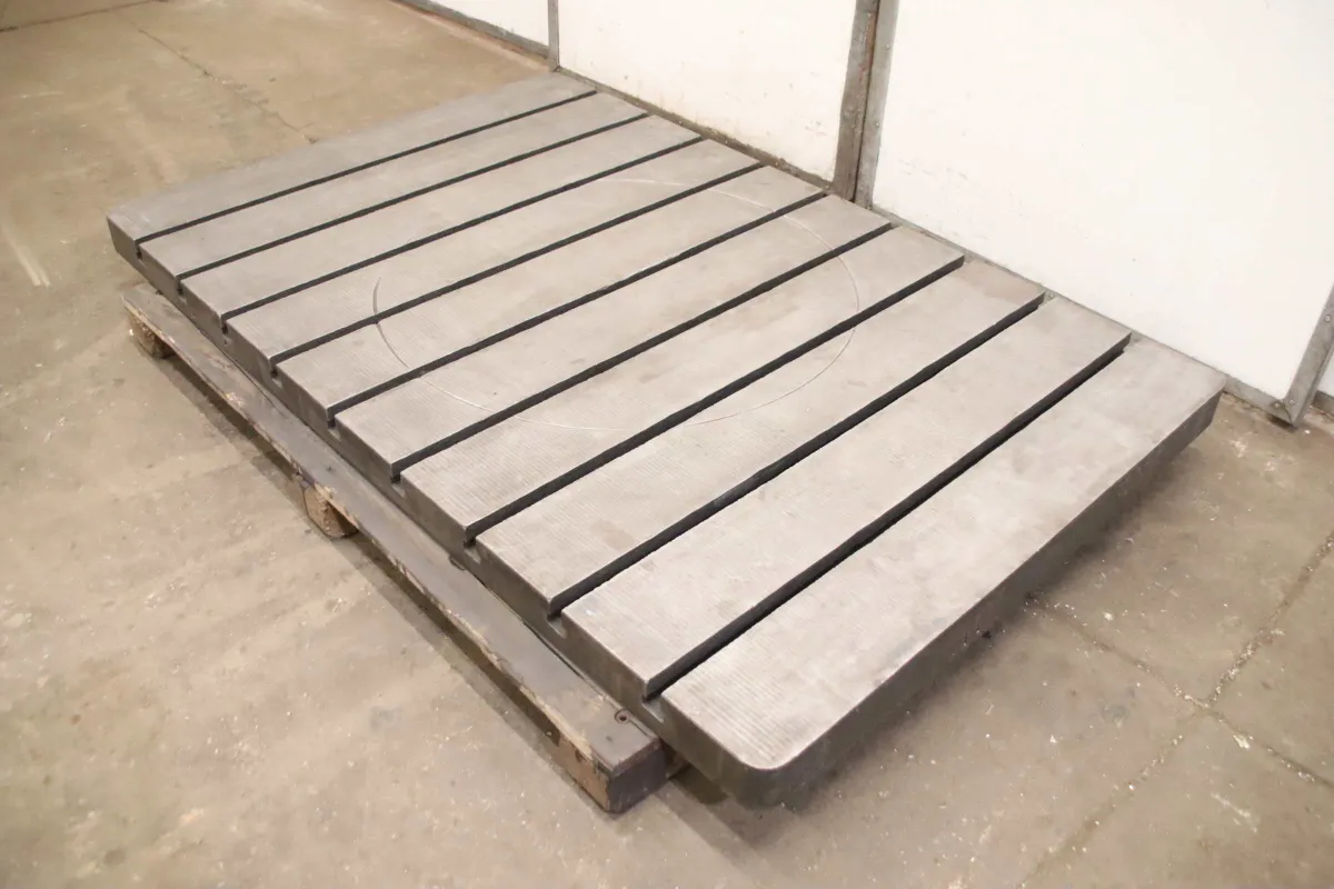 Guss 1295/2000/H90 mm Aufspannplatte mit T Nut