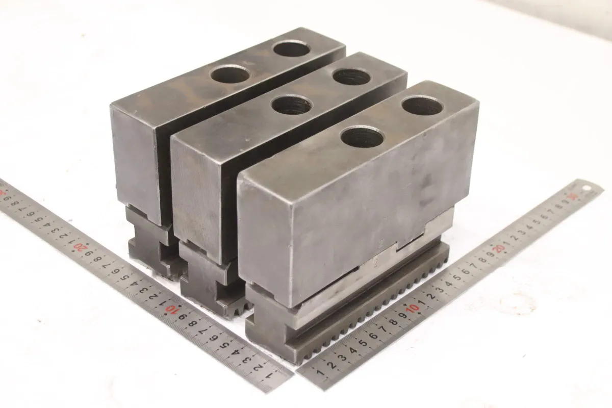 Forkardt Breite 45 mm schrägverzahnt Wechselbacken