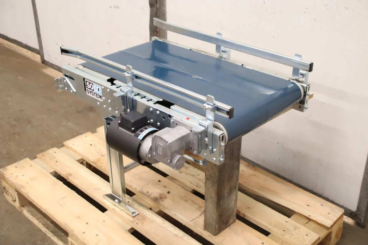Soco System 380 x 740 mm Förderband 21 m/min