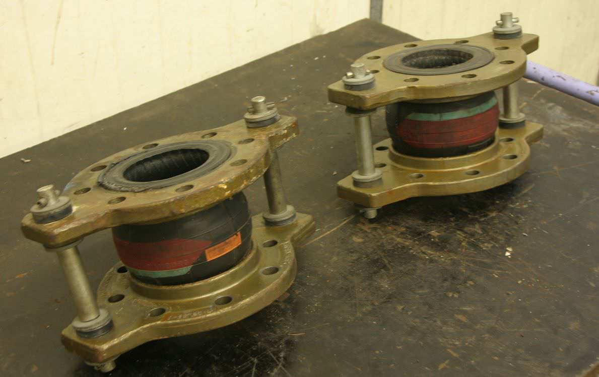 Gummi DN 100 Axialkompensator