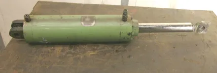 Stahl Typ 50/300 Hydraulikzylinder – RESALE