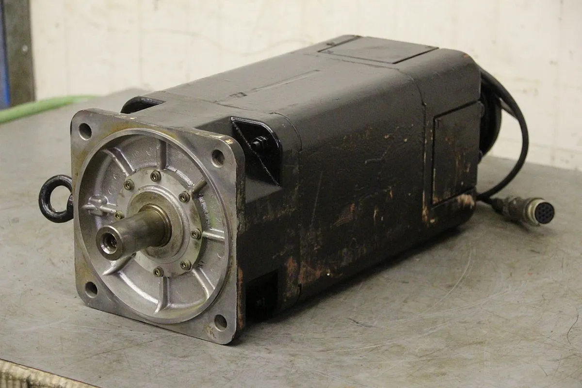 SIEMENS 1HU3104-0AD01-0ZZ9-Z Permanent Magnet Motor