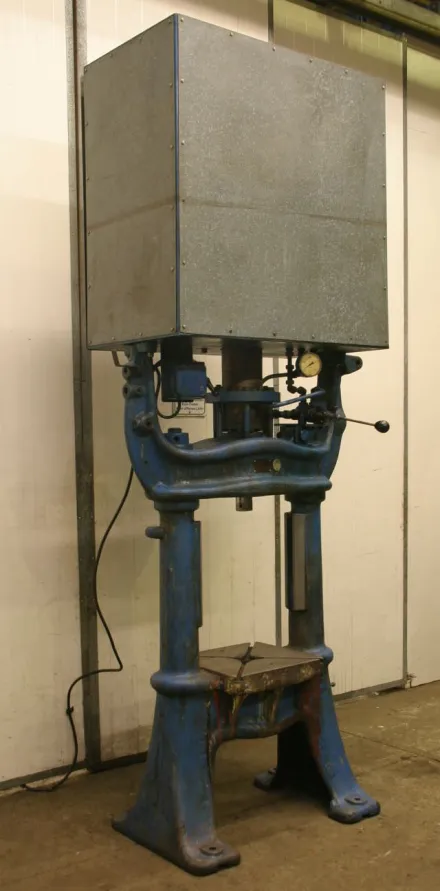 Götz HP35 Hydraulikpresse 35 to – RESALE