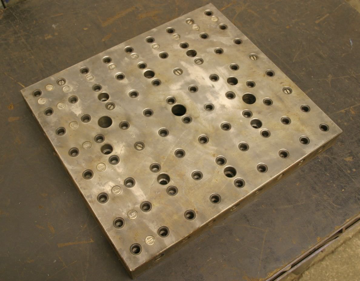 Stahl 450/400/H50 mm Aufspannplatte mit Gewindebohrung