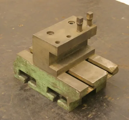 Guss 260/160/H220 mm Stahlhalter – RESALE