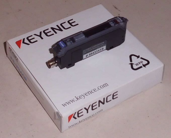 Keyence FS-V34CP Lichtleitersensor mit digitalen Sensor