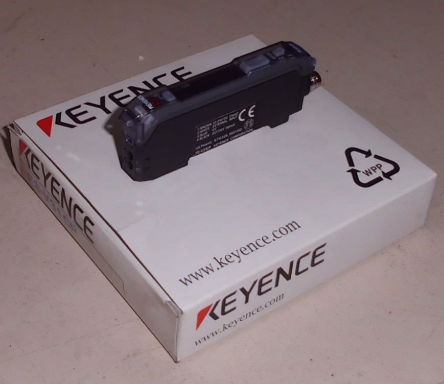 Keyence FS-V31CP Lichtleitersensor mit digitalen Sensor